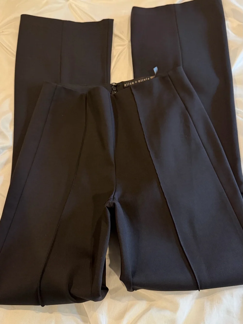 Alice + Olivia Black Emiko Split-Hem Flare Pants Size 0 - Picture 6 of 9